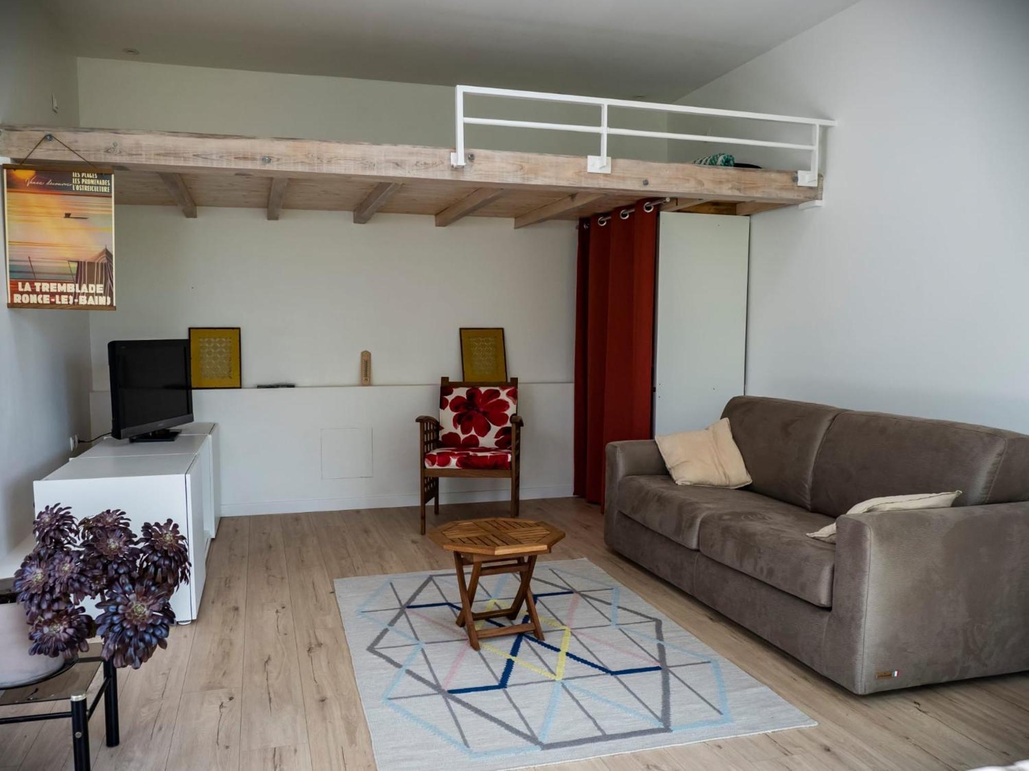 Apartament La Maison Sous Le Noyer Montessut Zewnętrze zdjęcie